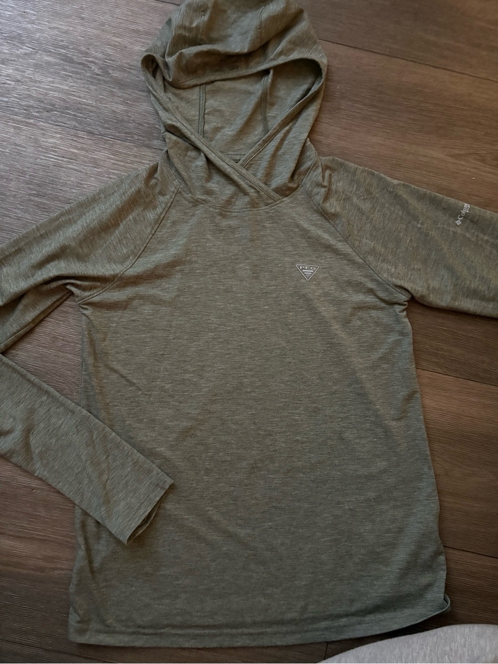Columbia Olive Green Lightweight Hooded Performance Top